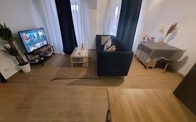 Coquet Appartement A 15Mn De Paris Et 10 Mn De Stade De France, Wifi, Netflix,